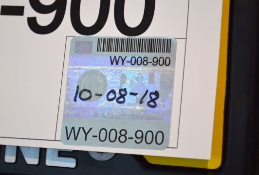 Como sacar las placas temporales en Wyoming